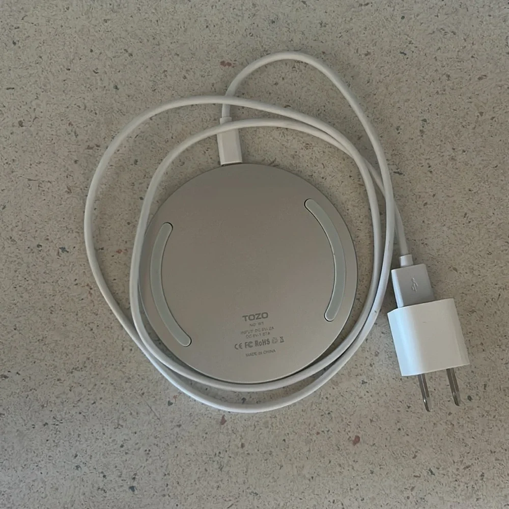 Round Wireless Charger with Green LED